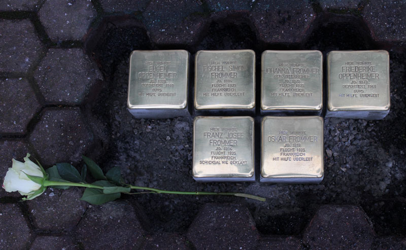 Stolpersteine 3 Marktplatz 15 neu