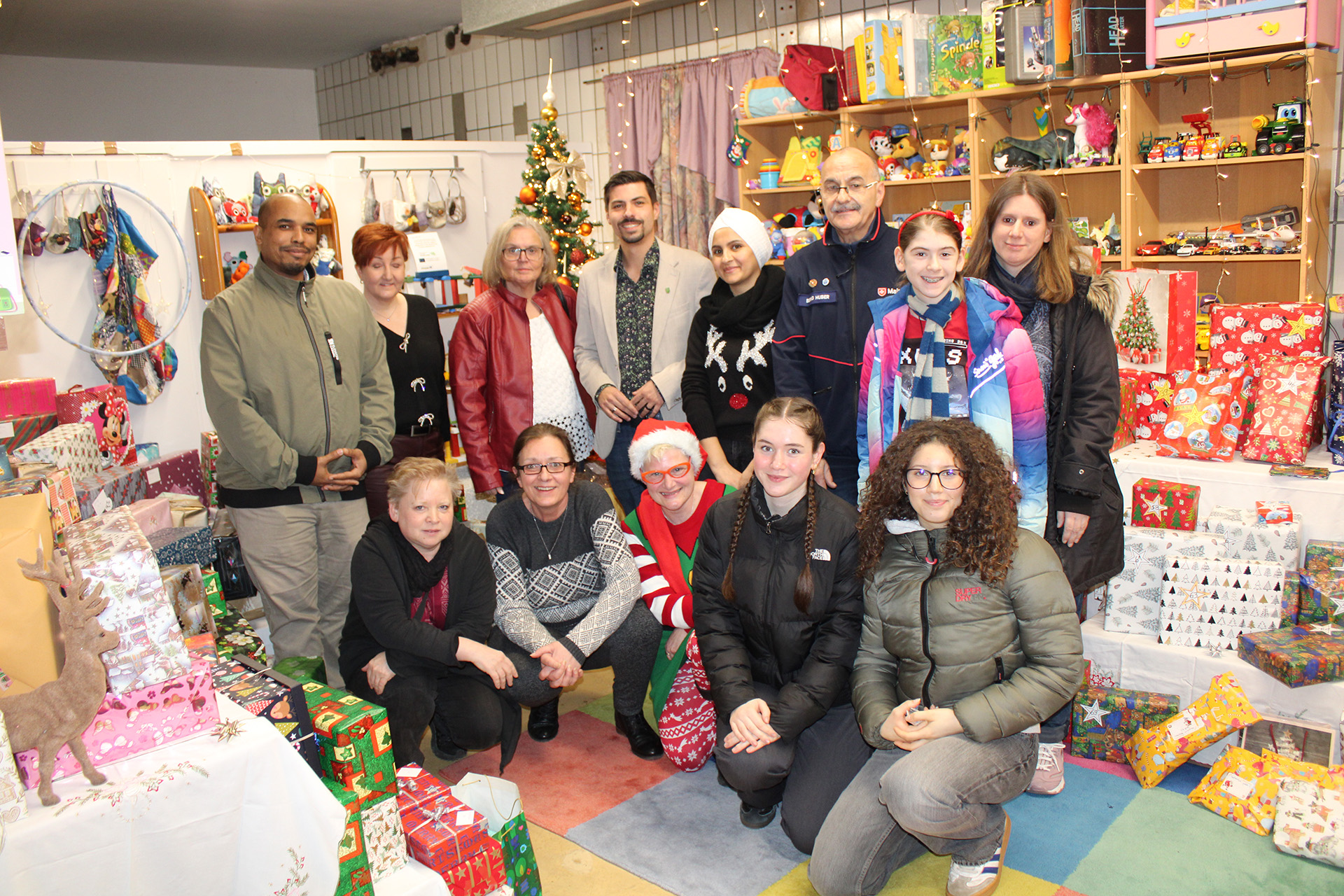 Geschenke für Kinder in der Kleiderkammer